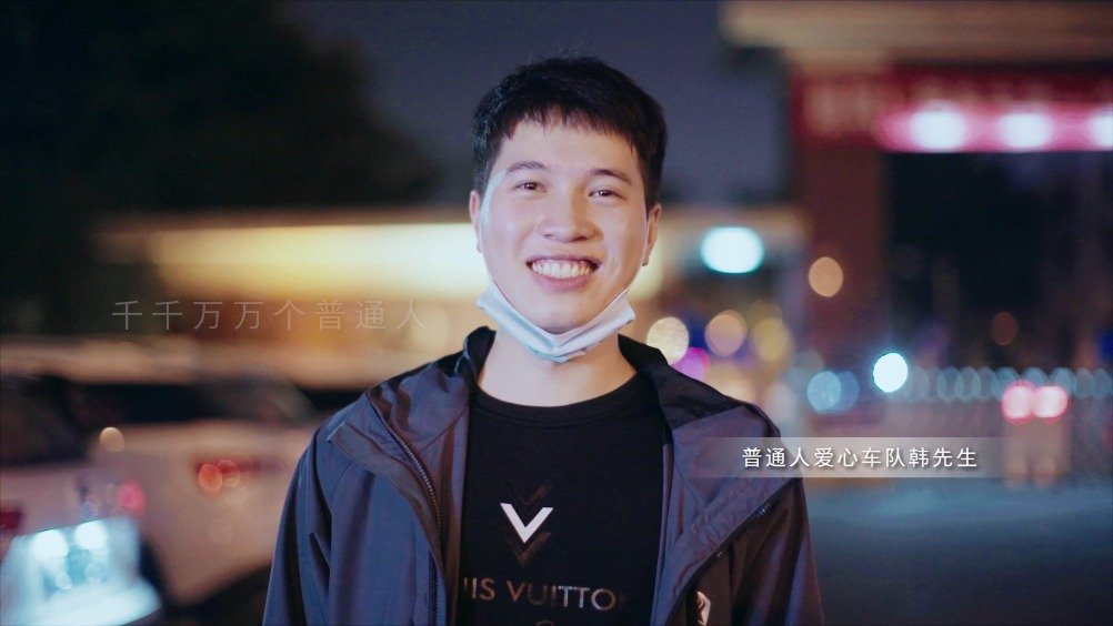五菱神车送螺蛳粉外卖